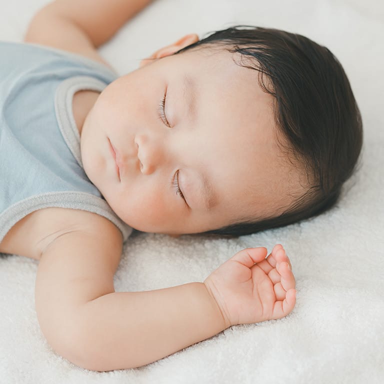 赤ちゃんの睡眠時間 まとまって寝るようになるのはいつ？おむつのムーニー 公式 ユニ・チャーム