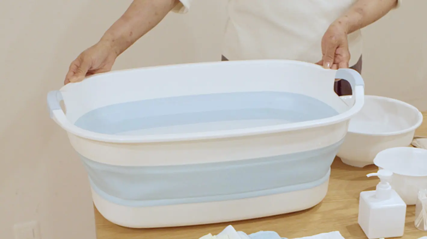 ベビーバスにお湯を張る