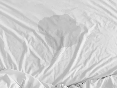 夜のおしっこモレとおねしょは違うの?