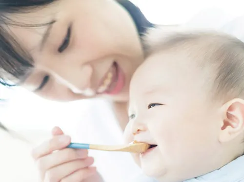 離乳食の食べさせ方 | 離乳食の食べ過ぎや食べない時はどうしたらいい?