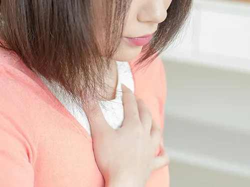 胸の張り、おっぱいが痛いときどうすればいい？