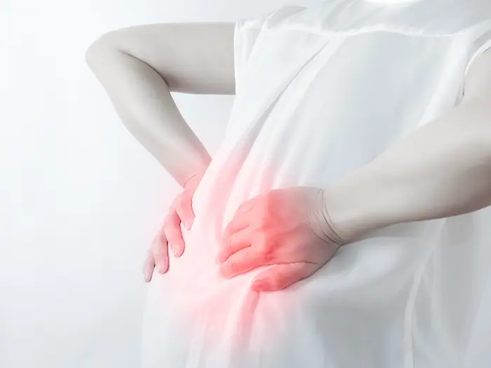 妊娠後期に起こる恥骨痛を和らげる方法は?原因と対策を紹介【医師監修】