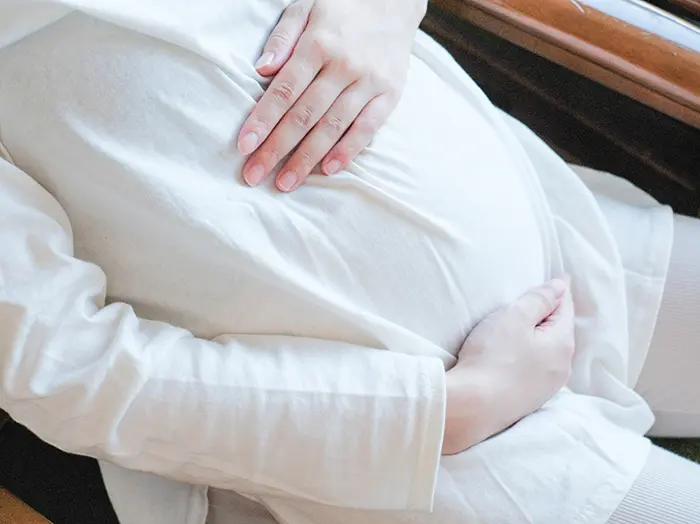 陣痛が来る前触れとは?分娩から出産までの流れや痛みを乗り切る対処法を紹介【医師監修】