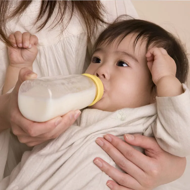 夜中の授乳(調乳)いつまで?